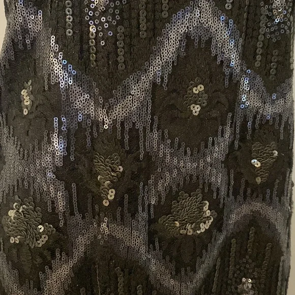 Black sequin dress - Picture 2 of 4